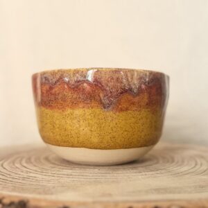 Wavy top serving bowl