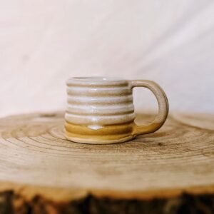 Creme caramel ribbed mug