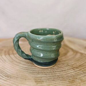 Spiral wave mug
